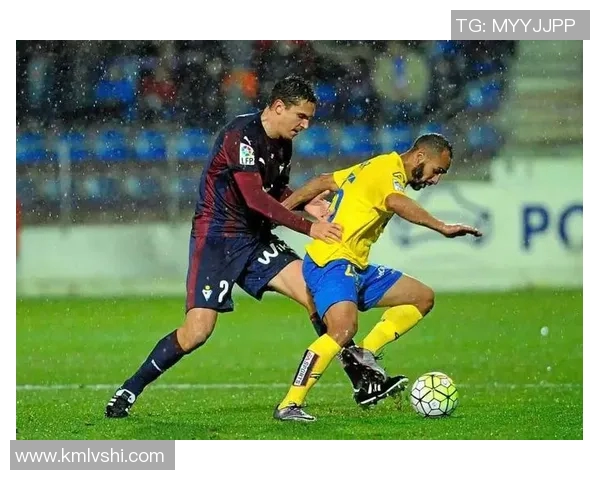 AC米兰与斯帕尔激战成平局比分揭晓比赛精彩瞬间回顾 AC米兰与斯帕尔激战成平局比分揭晓比赛精彩瞬间回顾